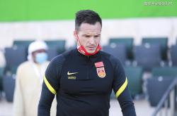 爱游戏体育登录入口关于转会期密尔沃基雄鹿备战世预赛；更衣室发声细节流出；信心回归；身体对抗强度拉满的信息