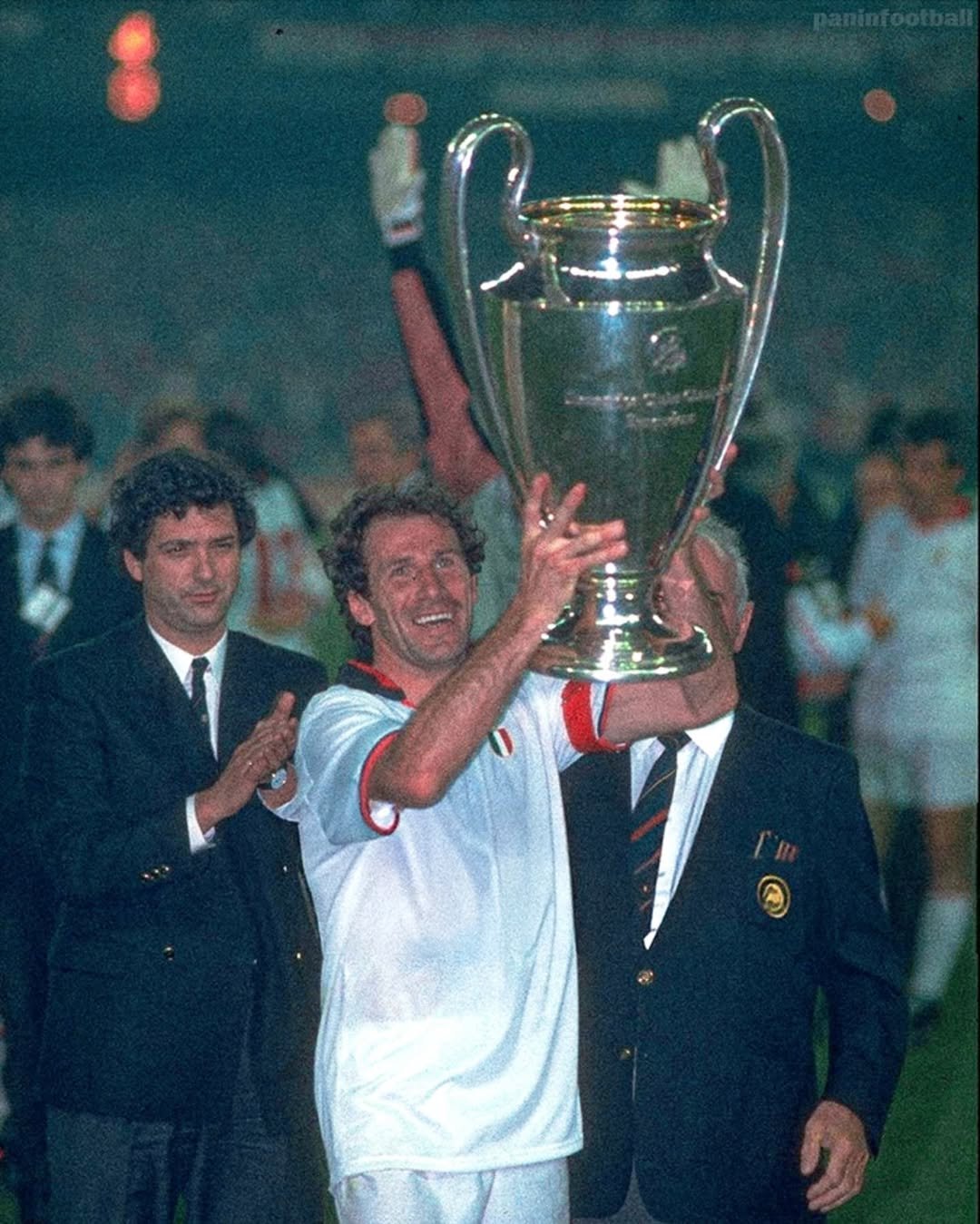 意大利杯转会期走向成谜，底特律活塞完成体检，气氛紧张，年轻球员得到机会的简单介绍